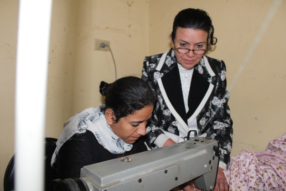 Thumbnail for في إطار تنفيذ المرحلة الرابعة من مشروع (تعليمك يحقق أحلامك)، تم تقديم 25 فصلاً دراسياً لمحو الأمية.